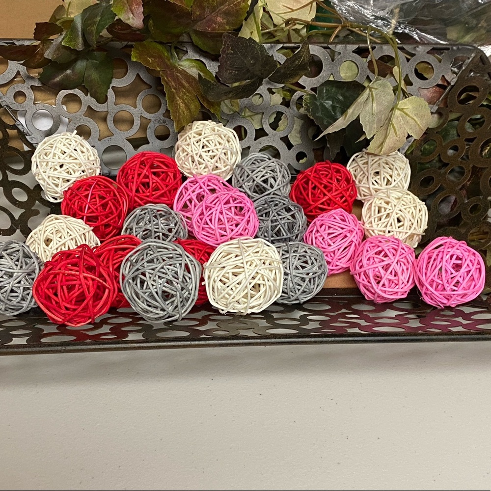 Handmade 24 pieces Decorative Rattan Balls